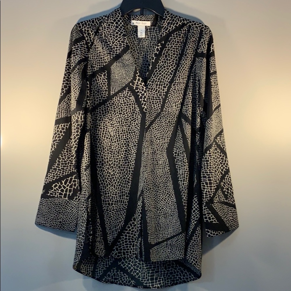 WHITE HOUSE BLACK MARKET Women's Blouse Size 4